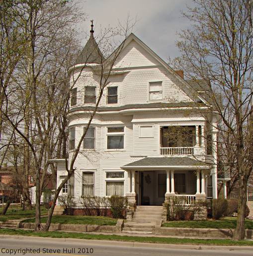 Queen Anne house in Noblesville Indiana